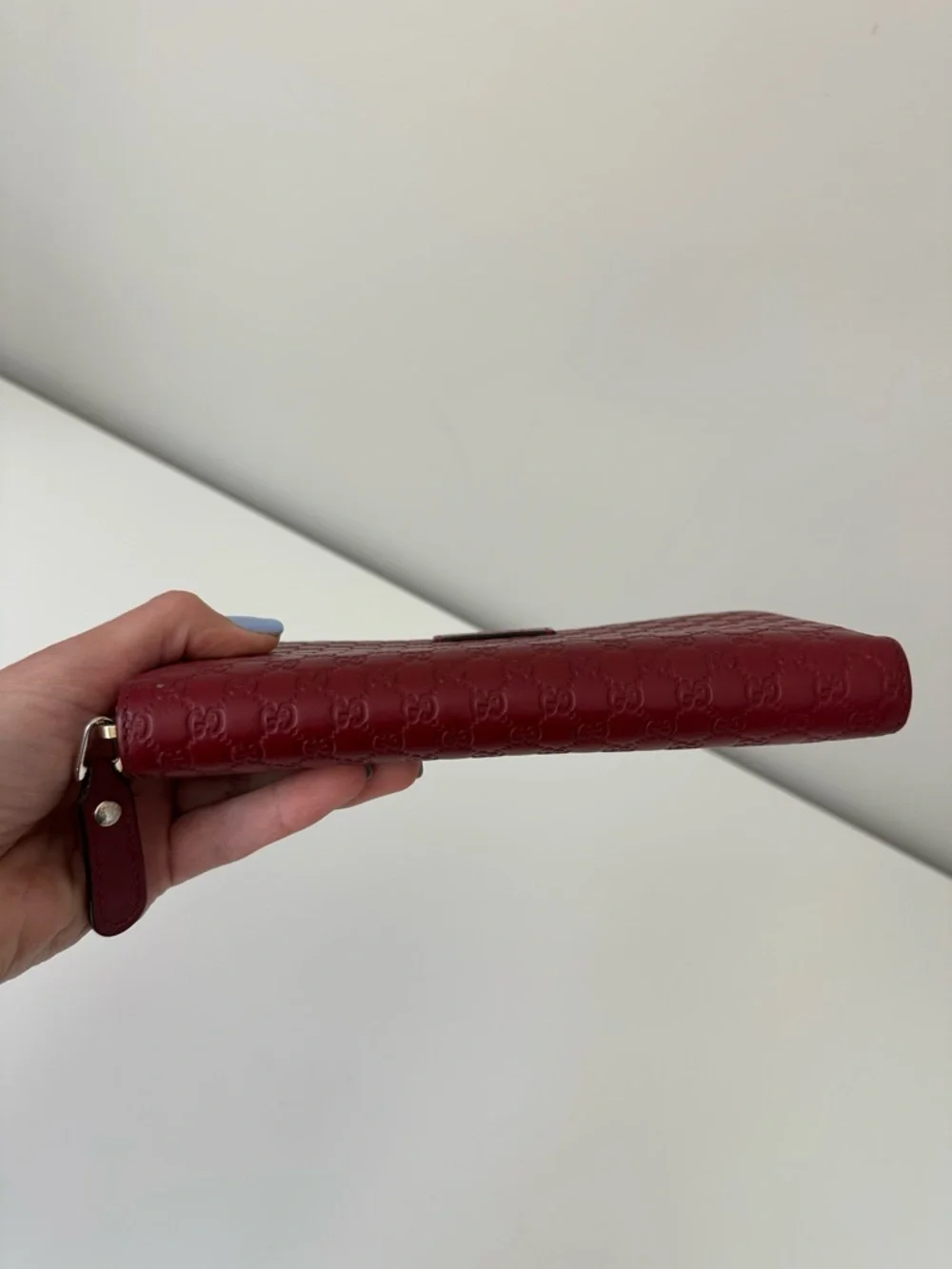 Gucci Red Microguccissima GG Zip-Around Wallet - Picture 2 of 8